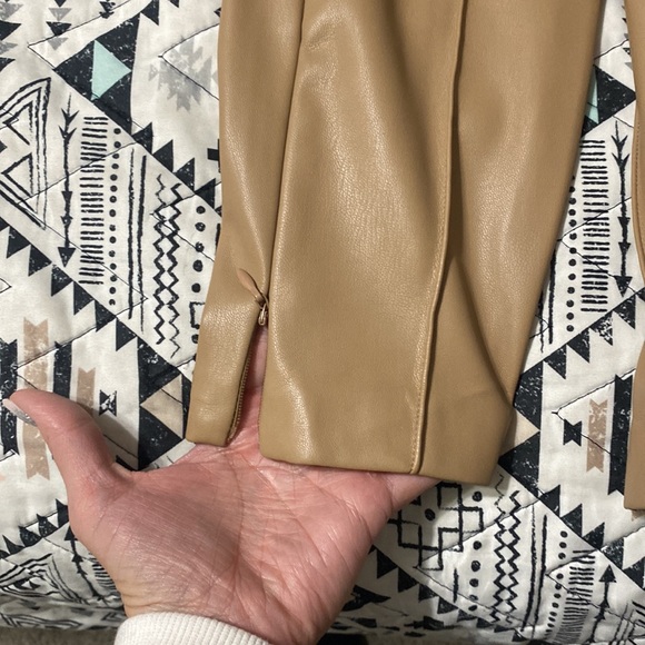 Faux leather Zara pant - Picture 3 of 6